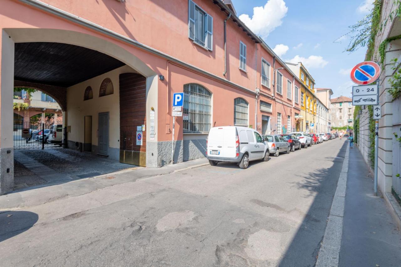Milano Apartments Voghera Bagian luar foto