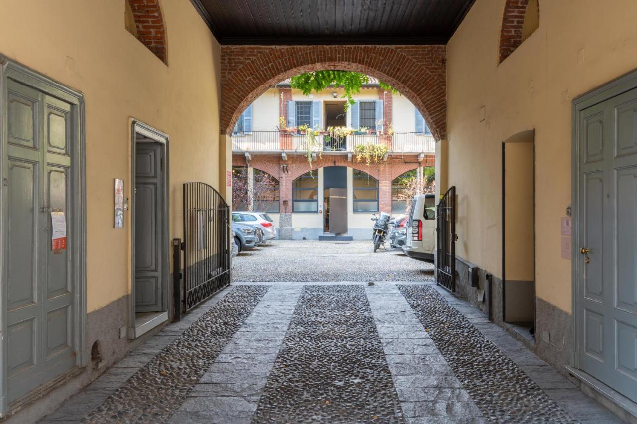 Milano Apartments Voghera Bagian luar foto